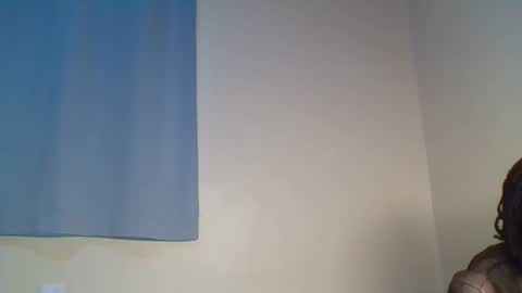 Snowie eyes online show from 12.16.25