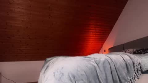 Snapshot of snsme chatting on 10.01.25 S online show from 10.01.25