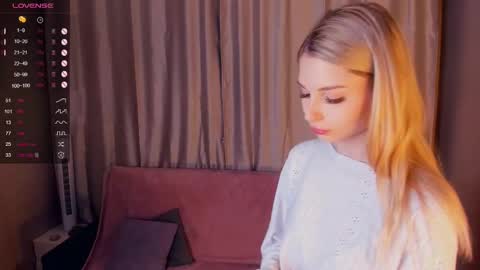 Snapshot of so__sweet chatting on 02.27.25 Alice - Birthday Girl online show from 02.27.25