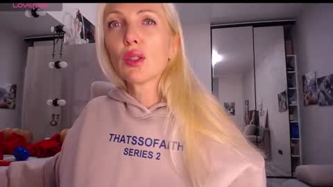 Monna online show from 11.01.25