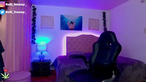 soffi_bunny_ online show from 09.22.25