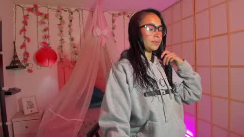 Snapshot of soffi_roberts chatting on 01.15.25 sofiia online show from 01.15.25