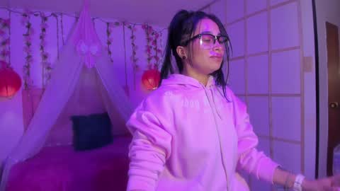 Snapshot of soffi_roberts chatting on 01.22.25 sofiia online show from 01.22.25