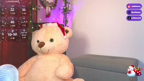 Snapshot of soffimoon_ chatting on 12.30.24 IG Soffimoon I THANK YOU FOR LEAVING YOUR FOLLOW online show from 12.30.24