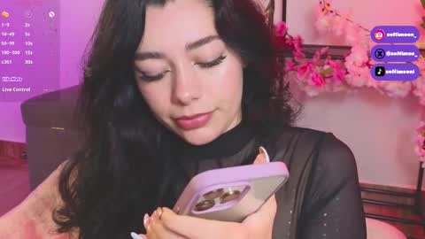 Snapshot of soffimoon_ chatting on 09.11.25 IG Soffimoon I THANK YOU FOR LEAVING YOUR FOLLOW online show from 09.11.25