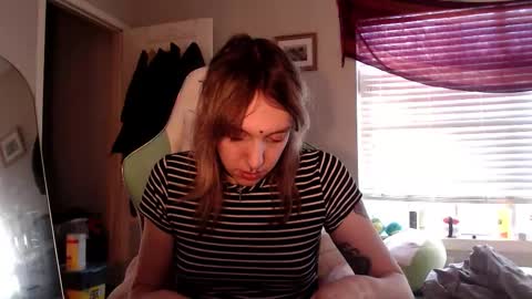 Lilytea online show from 11.10.25