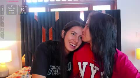 soffy and mia online show from 11.19.25