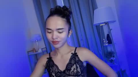 Snapshot of sofhia_love chatting on 06.13.26 sofhia_love online show from 06.13.26