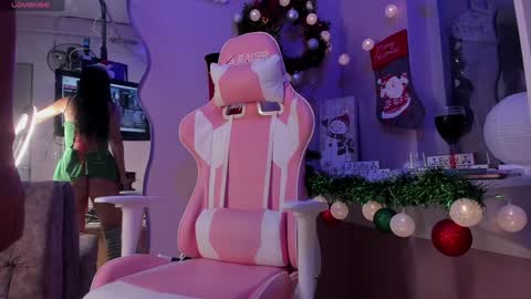 sofhia_turner online show from 12.09.24