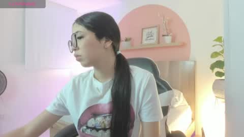 Snapshot of sofi_alix chatting on 06.30.26 S O F I online show from 06.30.26