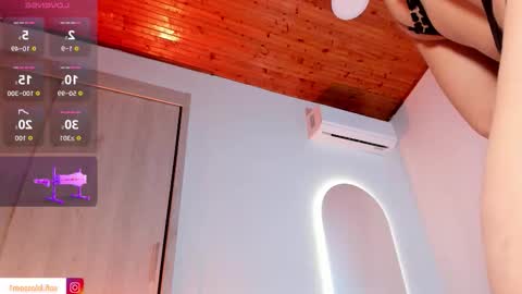 Sofi Blossom  online show from 10.09.25