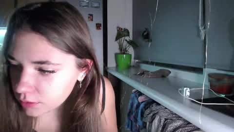 Snapshot of sofi_delightful chatting on 12.28.24 Sofi online show from 12.28.24