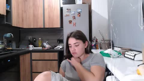 Snapshot of sofi_delightful chatting on 11.25.25 Sofi online show from 11.25.25