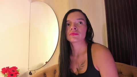 Snapshot of sofi_lassa_ chatting on 02.25.26 SOFIA online show from 02.25.26