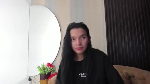 Snapshot of sofi_lassa_ chatting on 03.13.26 SOFIA online show from 03.13.26