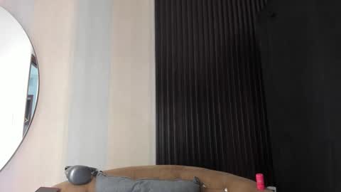 Snapshot of sofi_lassa_ chatting on 03.17.26 SOFIA online show from 03.17.26