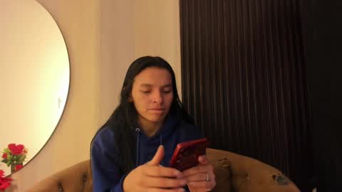 Snapshot of sofi_lassa_ chatting on 04.03.26 SOFIA online show from 04.03.26