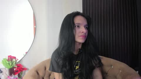 Snapshot of sofi_lassa_ chatting on 04.07.26 SOFIA online show from 04.07.26