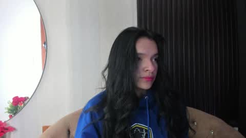 Snapshot of sofi_lassa_ chatting on 04.09.26 SOFIA online show from 04.09.26