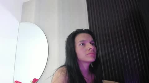 Snapshot of sofi_lassa_ chatting on 04.09.26 SOFIA online show from 04.09.26