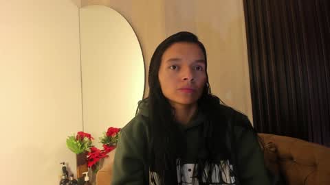 Snapshot of sofi_lassa_ chatting on 04.10.26 SOFIA online show from 04.10.26