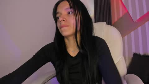 Snapshot of sofi_lassa_ chatting on 04.24.26 SOFIA online show from 04.24.26