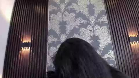Snapshot of sofi_lassa_ chatting on 06.17.26 SOFIA online show from 06.17.26