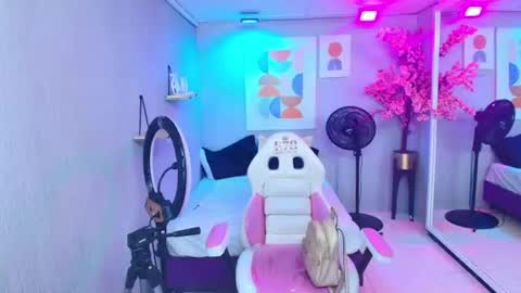 Sofia  online show from 07.04.26