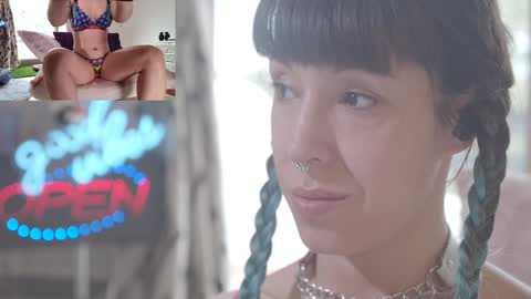 Snapshot of sofi_mora chatting on 09.09.25 Sofi Mora online show from 09.09.25