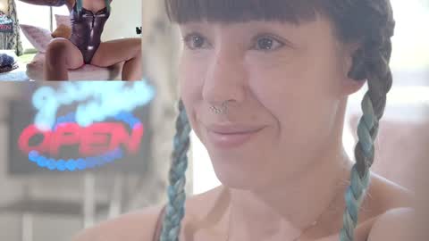 Snapshot of sofi_mora chatting on 09.22.25 Sofi Mora online show from 09.22.25