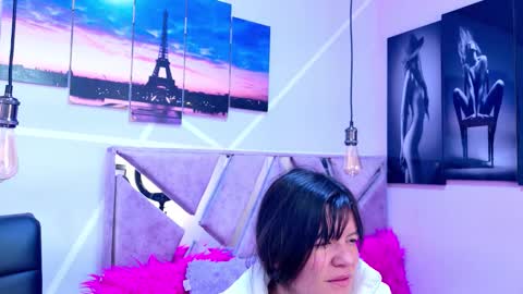 Sofi Noa online show from 10.20.25