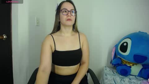 Snapshot of sofi_sweetcam21 chatting on 05.18.26 LAURA SOFIA online show from 05.18.26