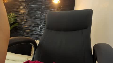 Snapshot of sofia44 chatting on 02.07.25 Skarlett online show from 02.07.25