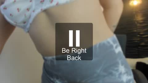 Snapshot of sofia44 chatting on 11.12.25 Skarlett online show from 11.12.25