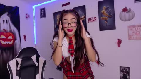 sofia_arango1107 online show from 10.29.25