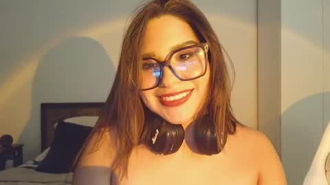 Snapshot of sofia_bloom8 chatting on 05.16.26 Call me Sofi Welcome online show from 05.16.26