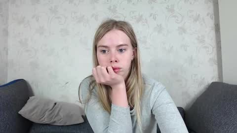 Sofia here online show from 04.22.26