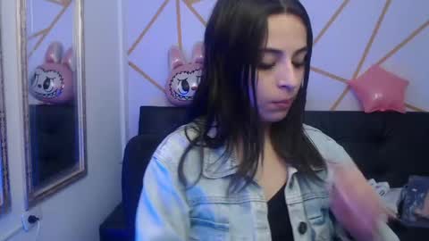 Snapshot of sofia_lara28 chatting on 05.09.26 sofia_lara28 online show from 05.09.26
