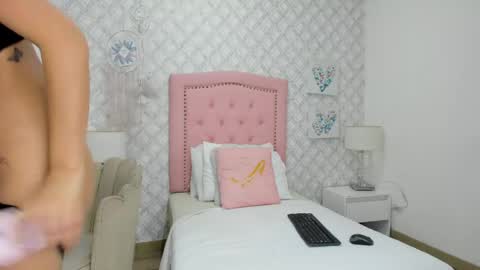 sofia_martinez9 online show from 06.02.26