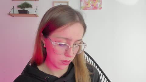 Snapshot of sofia_palacios_ chatting on 12.05.24 online show from 12.05.24