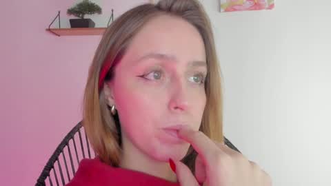 Snapshot of sofia_palacios_ chatting on 12.17.24 online show from 12.17.24