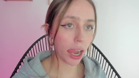 Snapshot of sofia_palacios_ chatting on 12.18.24 online show from 12.18.24