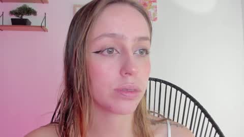 Snapshot of sofia_palacios_ chatting on 12.19.24 online show from 12.19.24