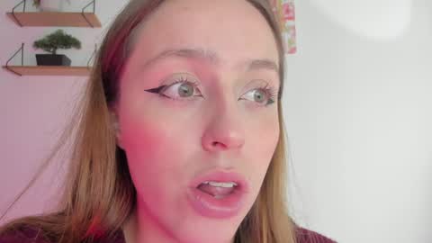 Snapshot of sofia_palacios_ chatting on 12.30.24 online show from 12.30.24