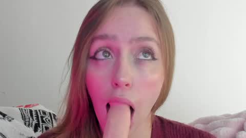 Snapshot of sofia_palacios_ chatting on 02.06.25 online show from 02.06.25