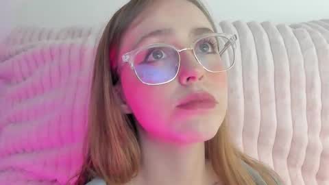 Snapshot of sofia_palacios_ chatting on 02.11.25 online show from 02.11.25