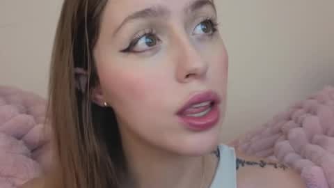 Snapshot of sofia_palacios_ chatting on 09.18.25 online show from 09.18.25