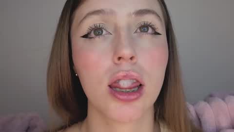 Snapshot of sofia_palacios_ chatting on 10.07.25 online show from 10.07.25