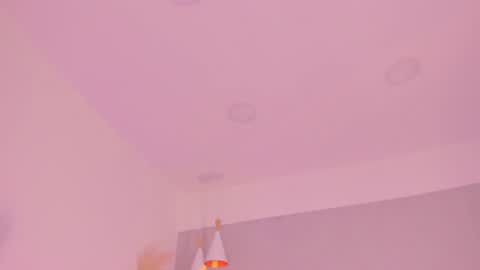 SOFIA PAMELA online show from 02.06.25