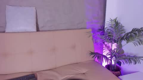 Snapshot of sofia_riveraa chatting on 10.07.25 SOFIA online show from 10.07.25